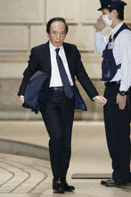 日銀、物価２％目標到達と判断＝１４年越し、インフレ抑制に軸足―政策新局面、金利は据え置き
