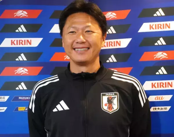 帰国した大岩監督　サッカー