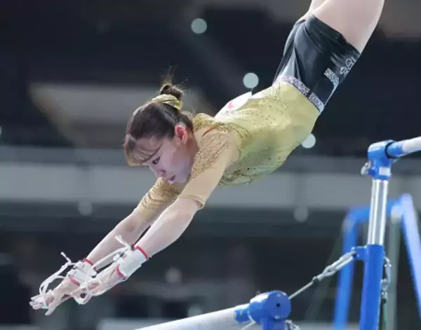 杉原愛子の段違い平行棒　体操ＮＨＫ杯