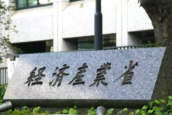 ５月鉱工業生産、０．５％上昇＝ナフサ輸入増で化学工業回復―経産省