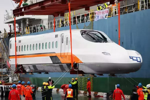 新型新幹線が台湾到着