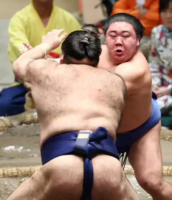 新関脇藤ノ川、持ち味存分＝ベテラン高安に雪辱―大相撲秋場所