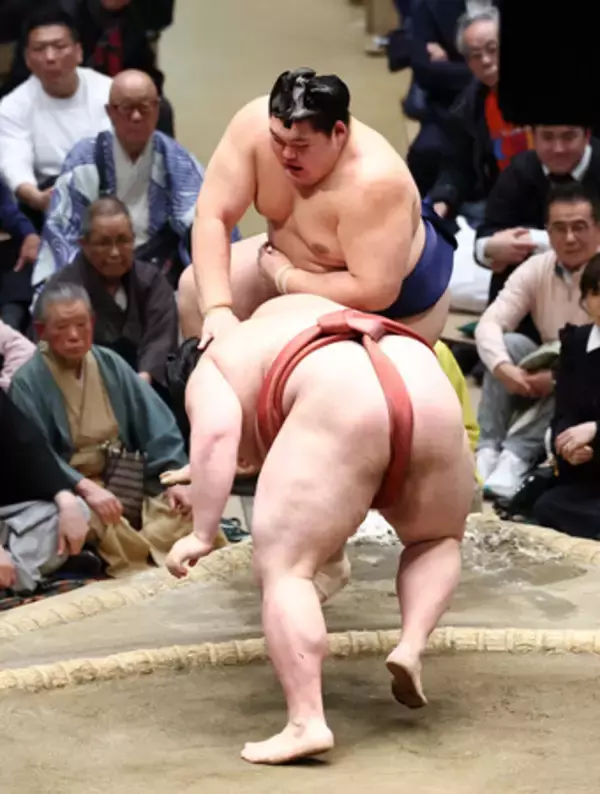大の里、焦りが生んだ３連敗＝初めて味わう挫折―大相撲初場所