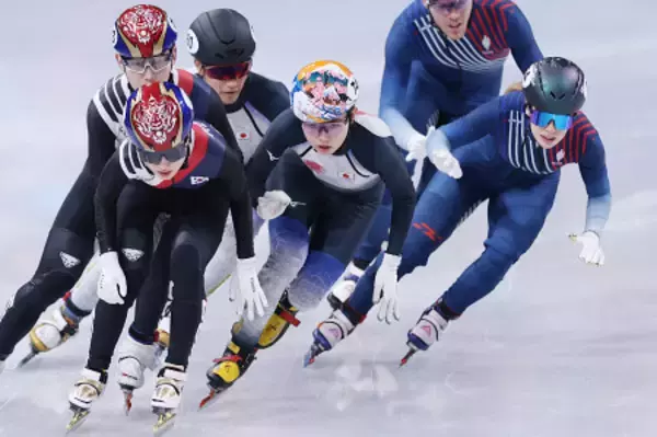 吉永からタッチを受ける金井　五輪