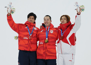 スノーボード木村葵が金、木俣は銀