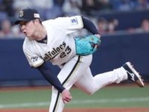 吉田の力投　プロ野球