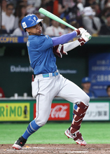 万波の勝ち越し打