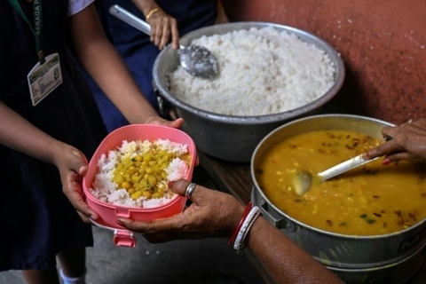 宗教と学校給食の問題、ヒンズー至上主義者に排除された卵が復活 インド