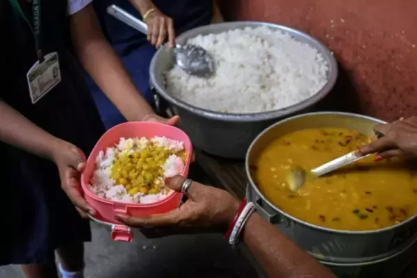 宗教と学校給食の問題、ヒンズー至上主義者に排除された卵が復活 インド