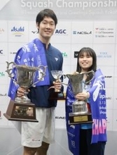 優勝した遠藤と緑川　全日本スカッシュ