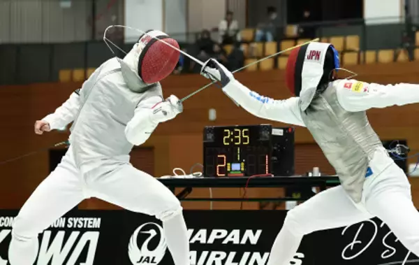 攻める松山　全日本フェンシング