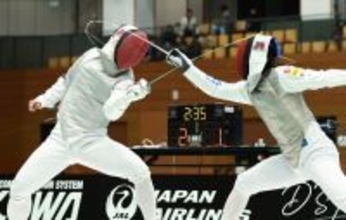 攻める松山　全日本フェンシング