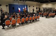高市首相会見、大半が参加できず