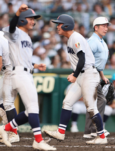 喜ぶ田島　高校野球