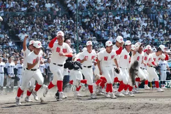 決勝は智弁和歌山と健大高崎＝全国高校野球