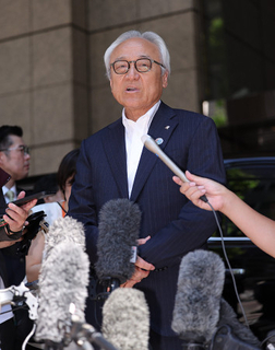 蔵内福岡県議長が議員辞職