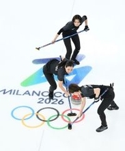 スイープする近江谷ら　五輪