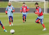 「練習する三笘ら　サッカー日本代表」の画像1