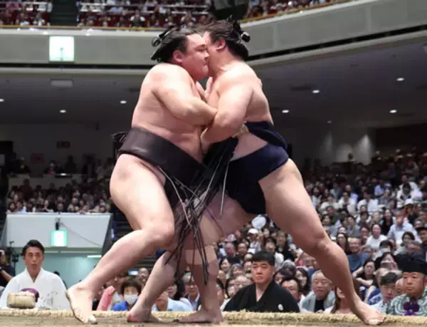 霧島が２敗守る＝琴桜は負け越し―大相撲夏場所１１日目