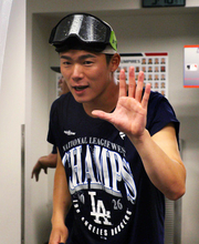 取材に応じる山本　大リーグ