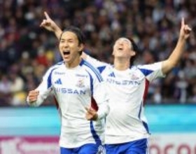 喜ぶ天野　Ｊリーグ