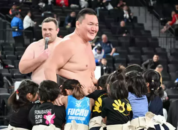 稽古をつける白鵬さん