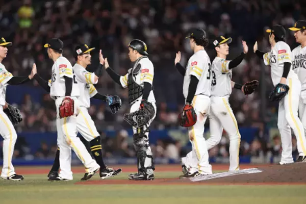 喜ぶソフトバンクナイン　プロ野球