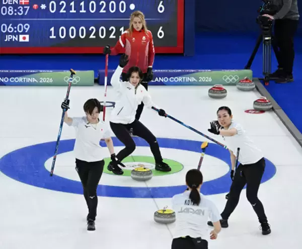 プレーする日本チーム　五輪