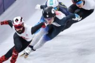 滑走する宮田　五輪