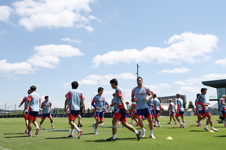 調整する選手たち　Ｗ杯サッカー