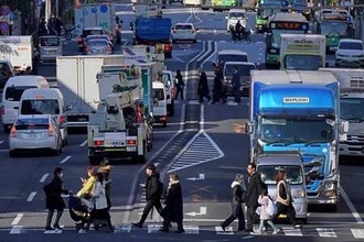 日本人、１億２０００万人割れ＝過去最大９１万人減―外国人４００万人超・総務省