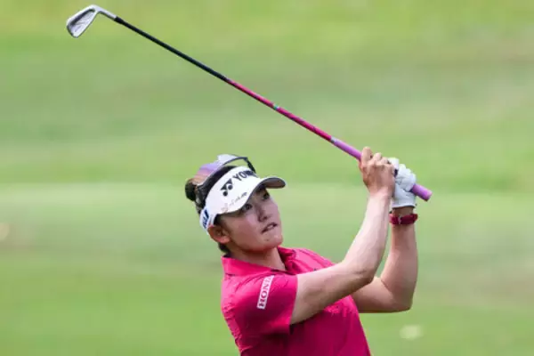 岩井千怜、健闘２位＝ジーノに１打及ばず―女子ゴルフ