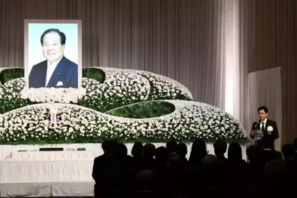 故片山虎之助氏しのぶ