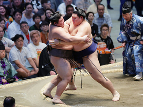 大の里、難敵を圧倒＝大相撲名古屋場所