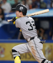 浦田の適時三塁打　プロ野球