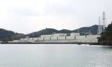 女川原発が再起動＝湯気発生、弁に金属片―東北電