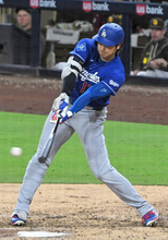 大谷、大勝に貢献＝米大リーグ・ドジャース