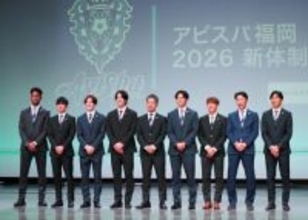 塚原暫定監督「全力で」＝Ｊ１福岡が新体制発表