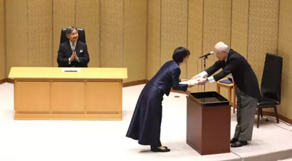 天皇陛下、日本学士院授賞式に＝受賞者ら招き茶会
