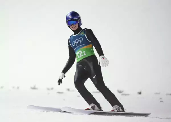 ２回目の飛躍を終えた小林陵　五輪