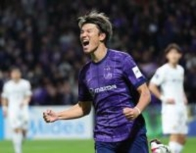 喜ぶ加藤　ＡＣＬＥサッカー