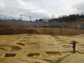 長岡京跡で最長の建物か