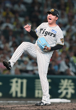 喜ぶ村上　プロ野球
