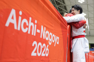 喜ぶ尾野　アジア大会