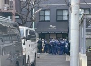 サウナ室のドアノブ外れ落下