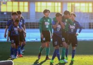 敗れた大津　高校サッカー