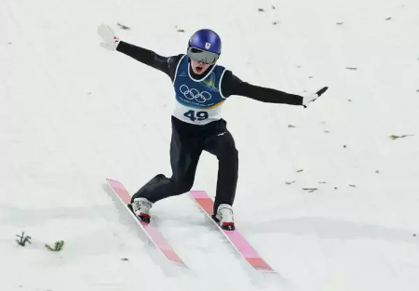 着地する小林陵　五輪