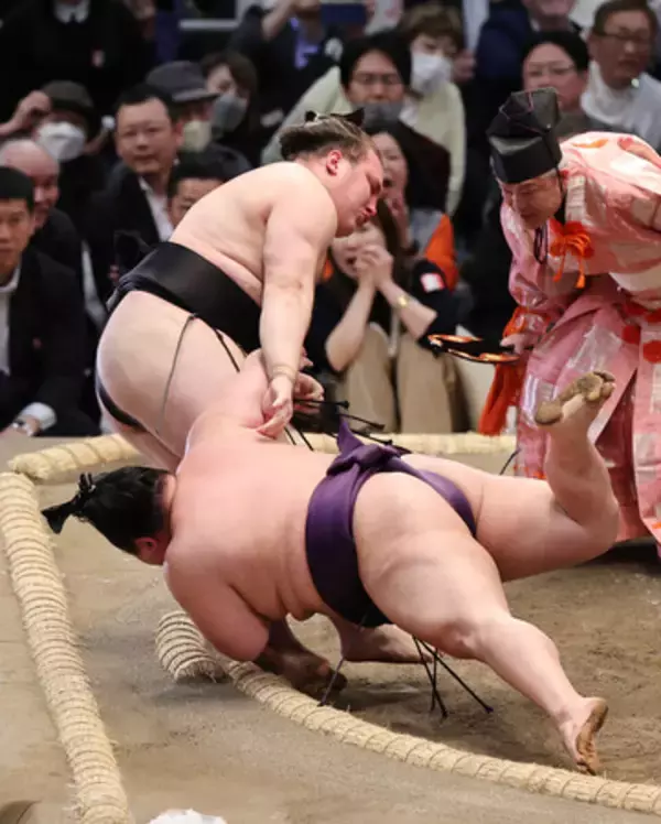 綱とり安青錦は２敗目＝上位陣が総崩れ―大相撲春場所４日目