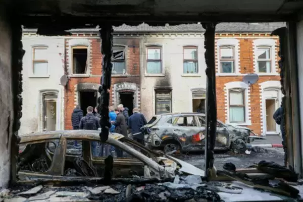 北アイルランドで２夜連続の反移民暴動、きっかけは難民による凄惨な刺傷事件