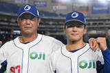 「王子の柴崎と湯浅監督　都市対抗野球」の画像1